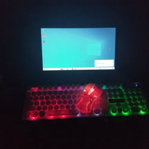 Combo Notebook Daten + teclado retrô e mouse 2GB ram SSD 32 <br>Armazenamento: SSD de 32 GB <br>
