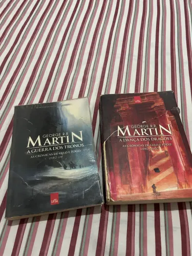 Vendo Livros ?As Crônicas de Gelo e Fogo? - George R. R. Martin