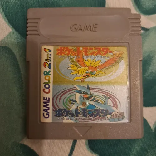 2 jogos em 1 ..pokemon silver e pokemon gols para game boy 