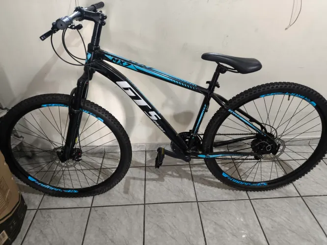 Bicicleta quadro alumínio: GTS MX7 com freios a disco
