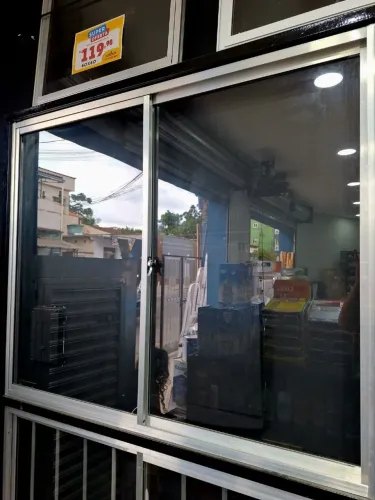 JANELAS EM ALUMÍNIO TRADICIONAL