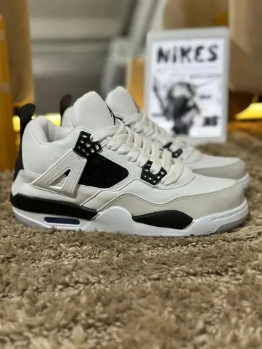 Promoção Tênis Nike Air Jordan 4 Premium
