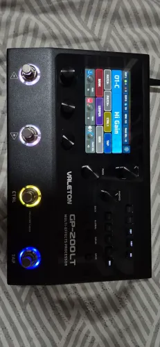Vendo pedaleira Valeton GP-200 LT, muito nova!