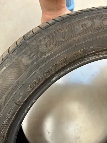 Pneu 185/55 R16 83V