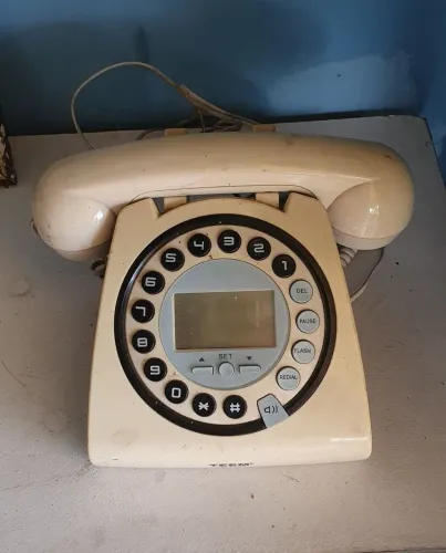Telefone