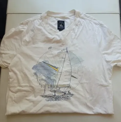 Camisa da Polo Branca com Detalhes