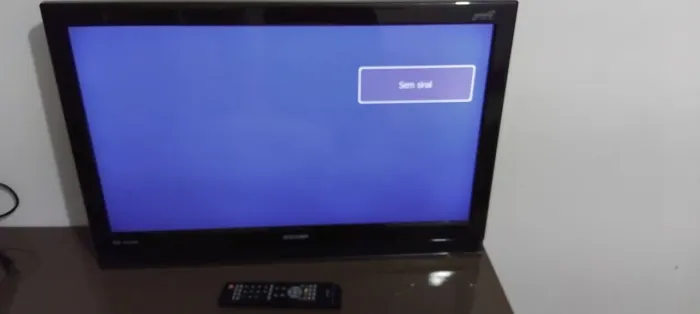 Vende se tv semp 32 polegada em perfeito estado