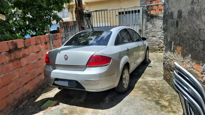 Fiat Linea 1.9/ HLX 1.9/1.8 Flex Dualogic 4P 2010