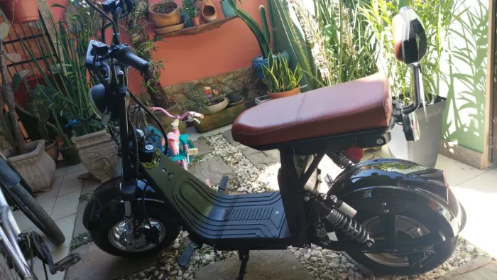Vendo bicicleta scooter pouquíssima usada