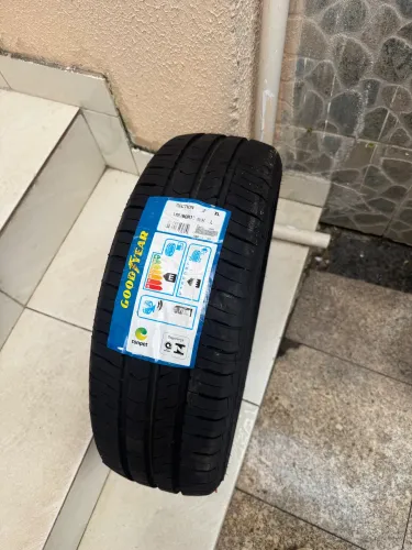 Pneu Goodyear Direction Touring 2 185/60 R15 88H XL Novo