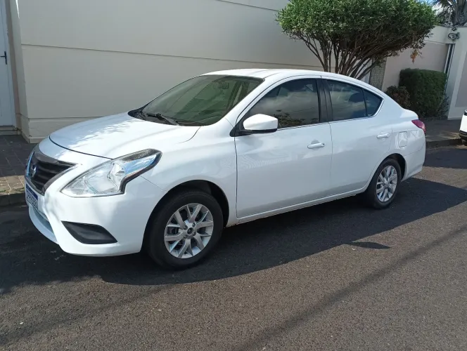 Nissan Versa SV 1.6 16V Flexstart 4P Mec. 2016