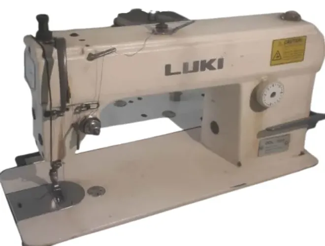 Máquina de costura industrial reta - marca Luki 220V (Região de Jacareí/SP)