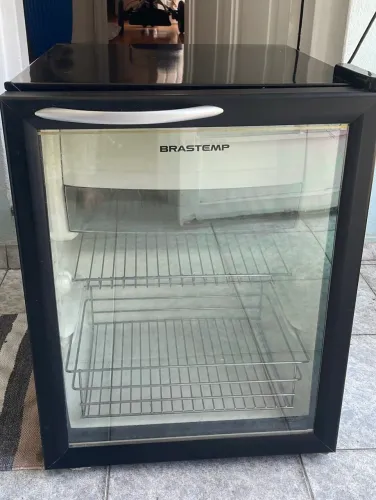 Mini geladeira 