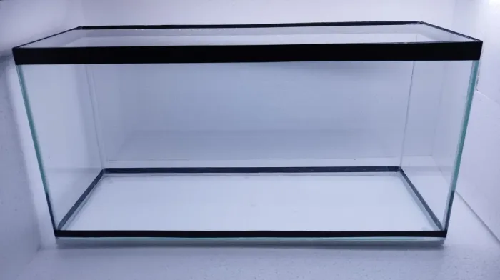 Aquário ( novo) 80 litros 80 cm comprimtento.