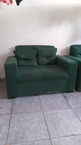 Sofá verde 5 lugares