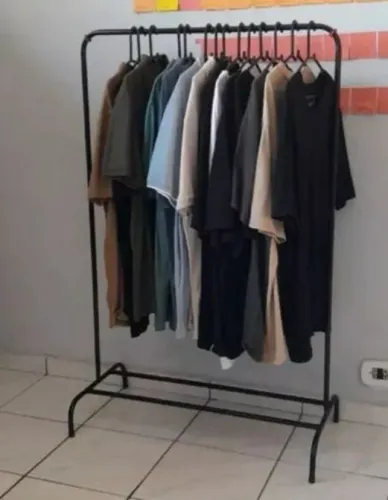 Arara cabideiro para roupas