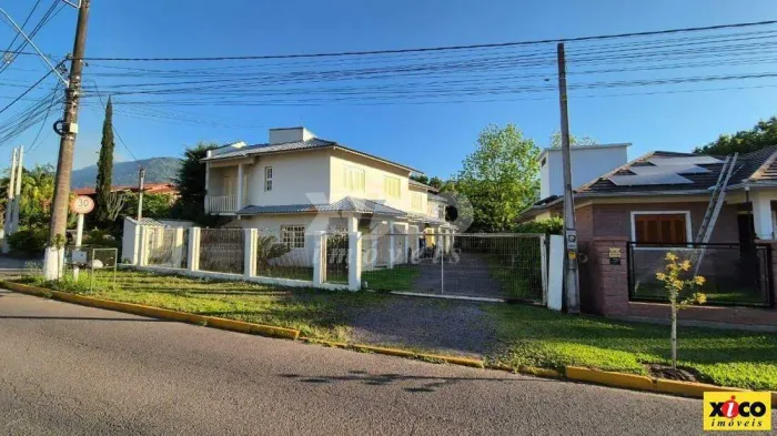 CASA / SOBRADO PARA VENDA EM PICADA CAFÉ / RS NO BAIRRO JOANETA