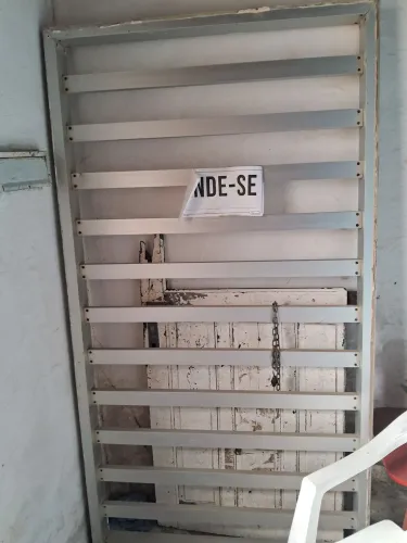 Grade de alumínio