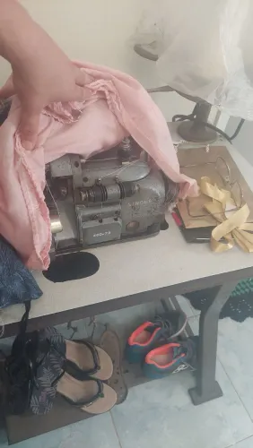 Máquina de costura singer 