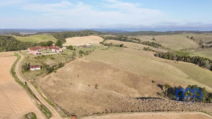Sítio/Fazenda à Venda, 50 alqueires por R$ 12.000.000 Cód. ch2809
