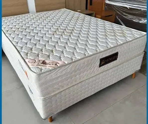 Cama Veneza casal meron
