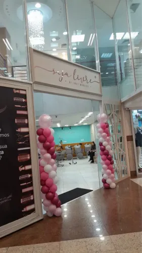 Contrata Cabeleireiro para o shopping boulevard