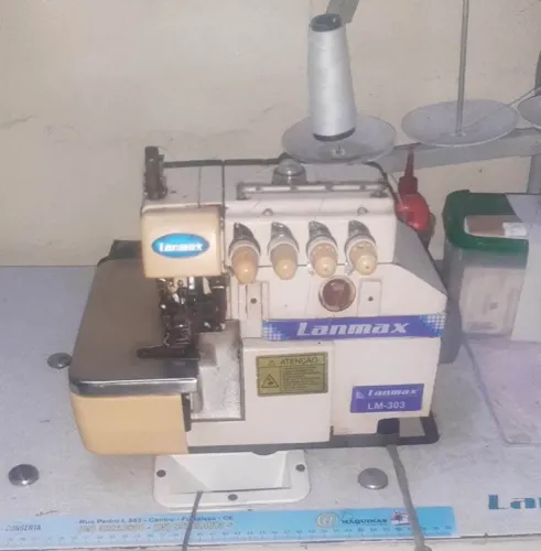 Máquina de costura 