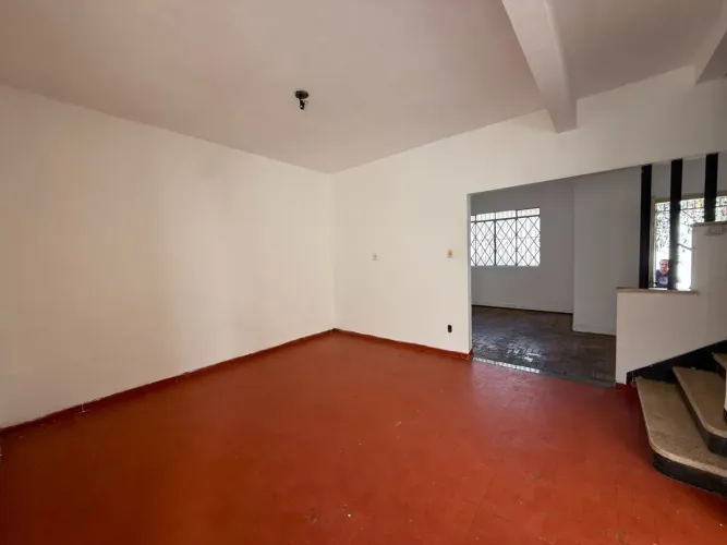 Casa com 3 quartos para alugar, 70 m² por R$ 1.800/mês - Alto Higienópolis - Bauru/SP