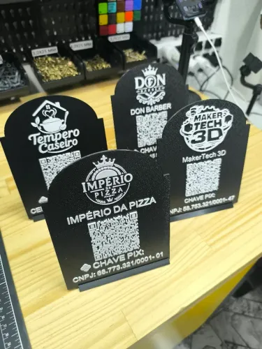 Plaquinha Pix para pagamentos com QR Code personalizado