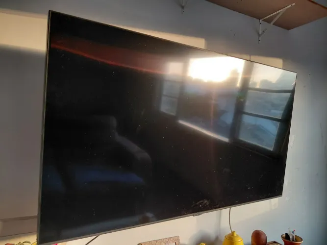 TV SAMSUNG 55' COM SUPORTE FLEXÍVEL