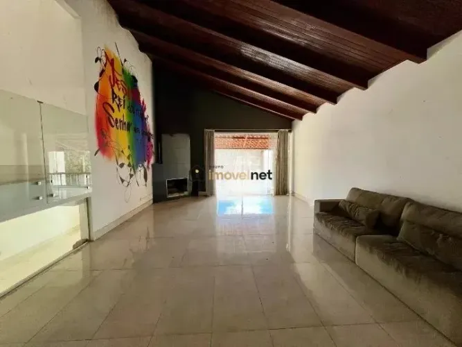 Casa de Alto Padrão para Locação no Buritis Espaço, Conforto e Lazer Completo!