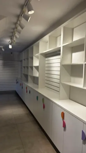 Balcao/estante/expositor/colmeias mdf