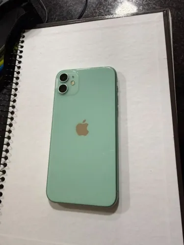 iPhone 11 64GB Verde Água - Carcaça impecável