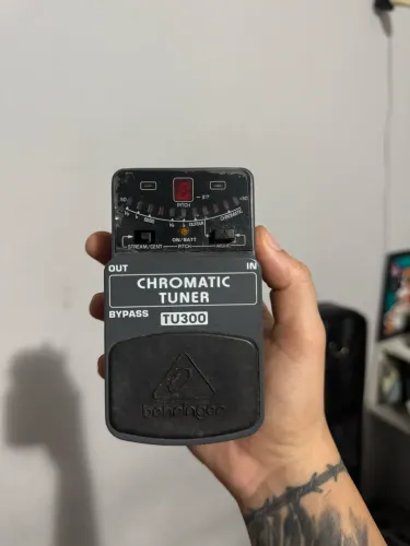 Pedal afinador Behringer