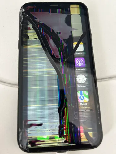 iPhone XR ( tela quebrada / funcionando)