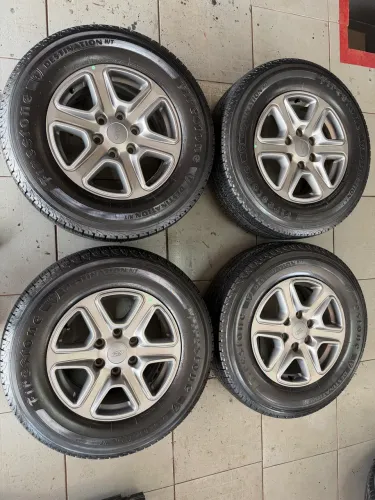 Rodas aro 17 Ford ranger + pneus seminovos 90%