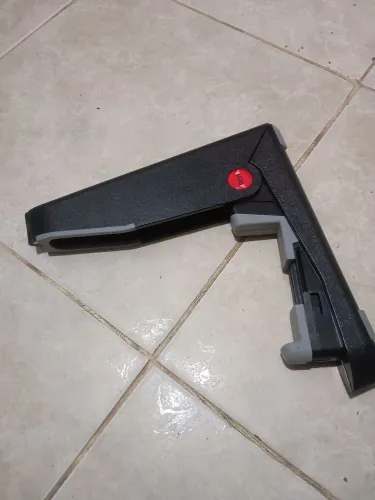Excelente suporte para sua guitarra, violão, baixo e outros