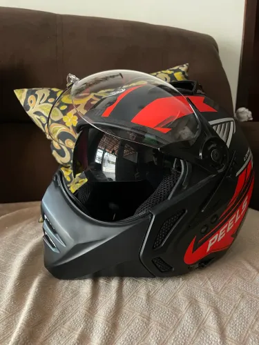 Capacete peels