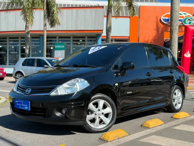 Nissan Tiida SL 1.8/1.8 Flex 16V Mec. 2013