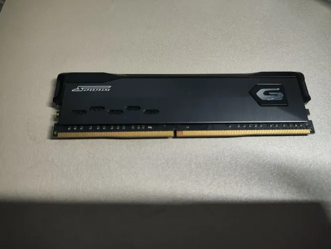 Memória DDR4 8GB 3200MHz
