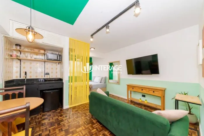 Studio com 1 quarto para alugar, 21 m² por R$ 1.994/mês - Centro - Curitiba/PR