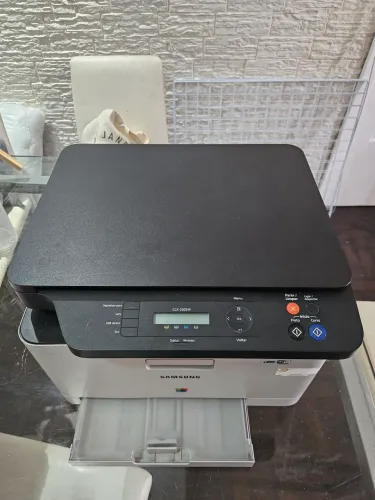 Impressora Samsung CLX 3305W no estado