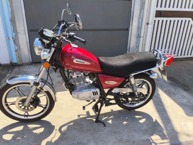 Suzuki Intruder 125