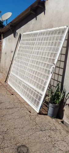 VENDO ESSE PORTÃO FORTE E ROBUSTO