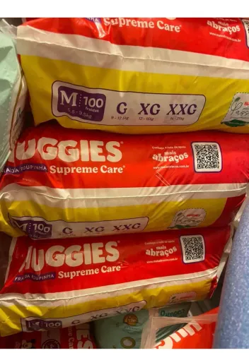 7 pacotes de Fraldas Huggies Supreme Care M. Valor anunciado de cada pacote.