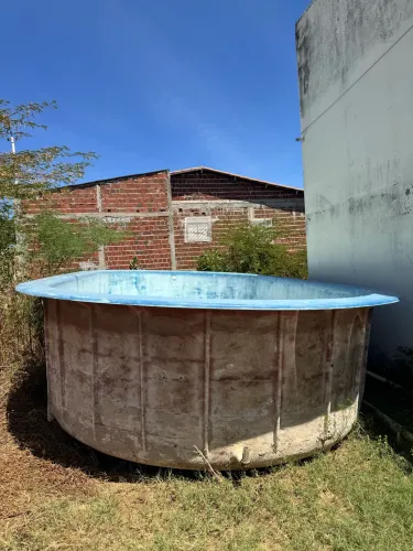 Piscina usada 8,20x4x20x1,40