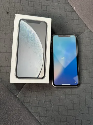 IPHONE XR 64GB