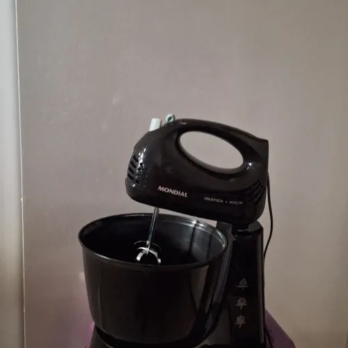 Batedeira Mondial Preta 3,6L 400W