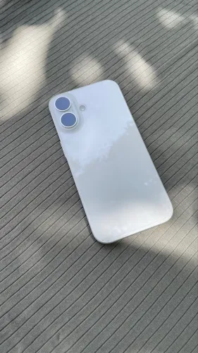 iPhone 16 128