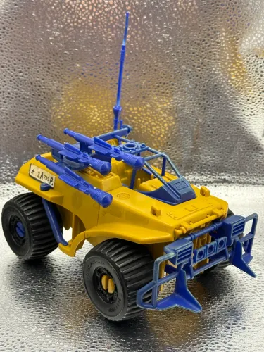 Comandos em Ação Estrela Audaz Buggy Invasor - 1992 - Variante amarela.